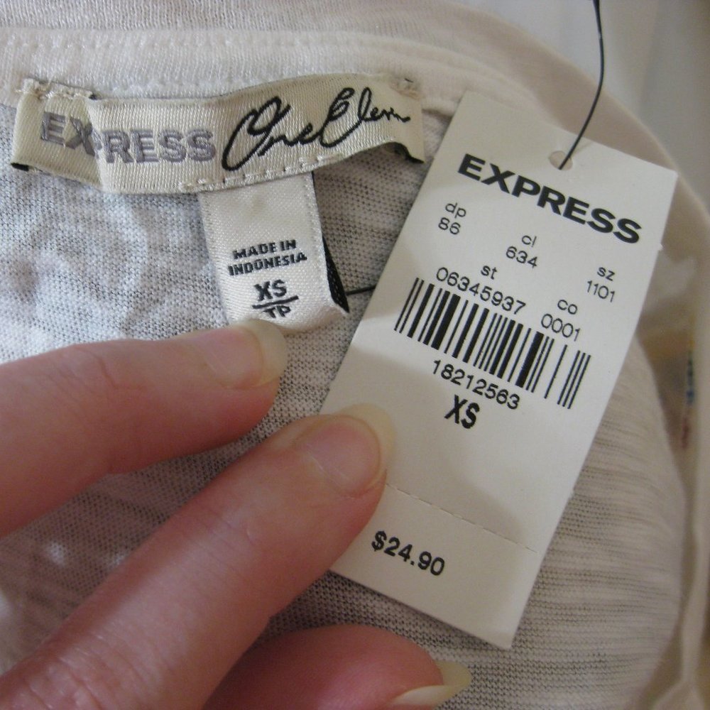 NWT Express white rainbow tee top shirt XS - Picture 6 of 6